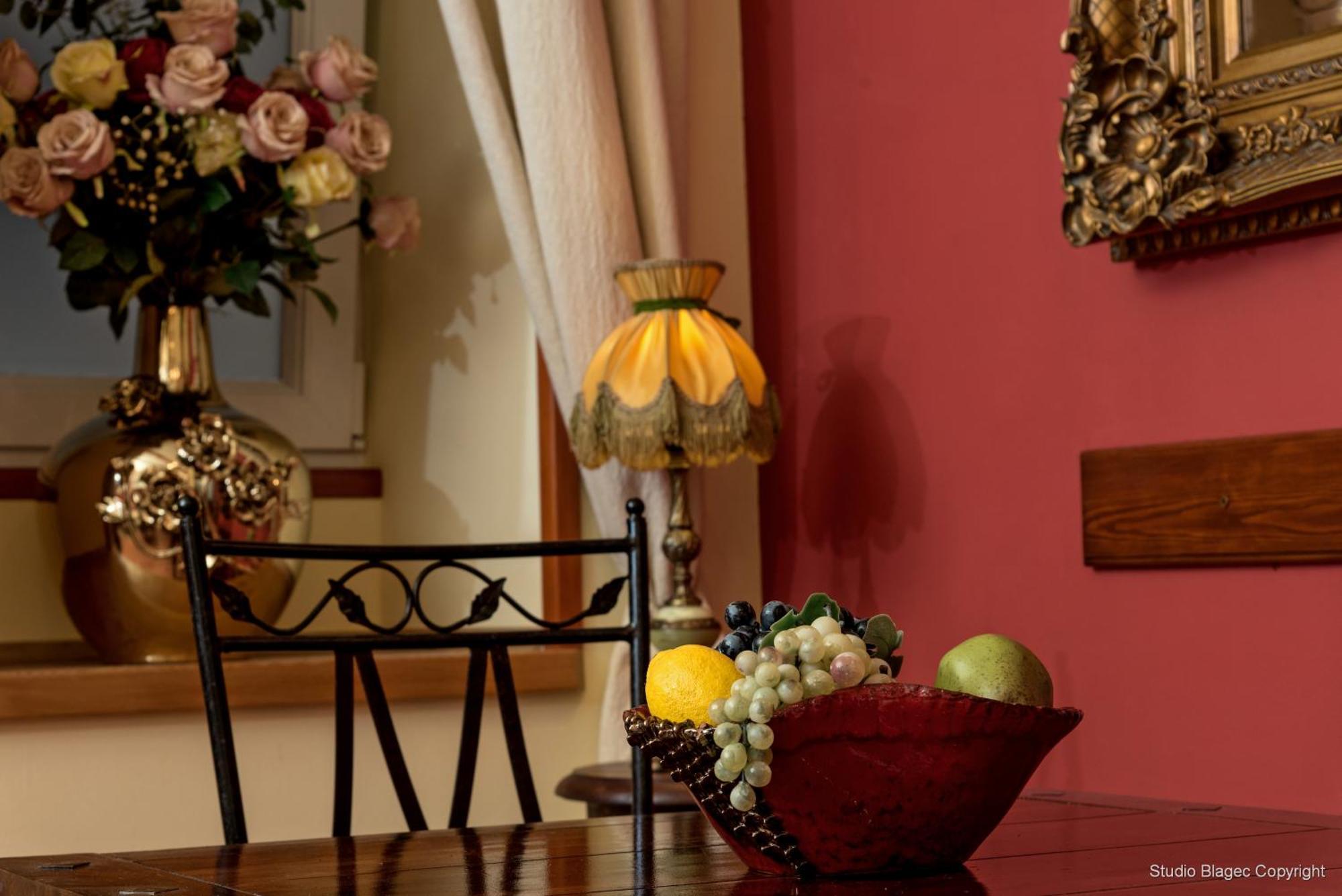 Emperor'S Suites Спліт Номер фото